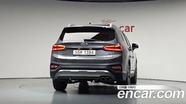Hyundai Santa Fe 2018 thumb 4