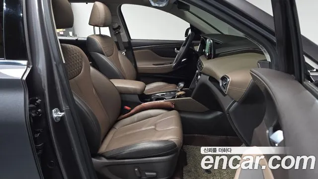 Hyundai Santa Fe 2018 thumb 12