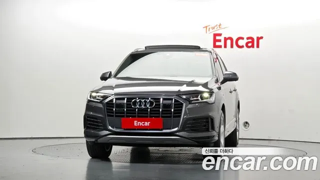 Audi Q7 2022 thumb 2