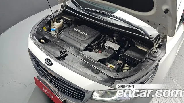 Kia Carnival 2014 thumb 6