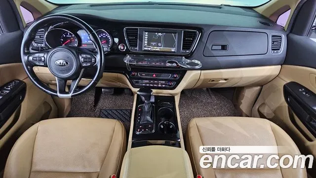 Kia Carnival 2017 thumb 7