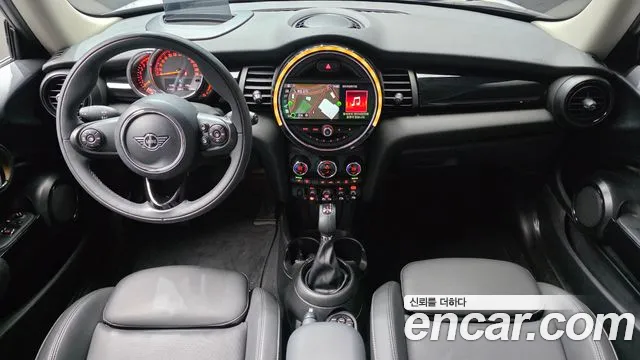 MINI Hatch 2019 thumb 7