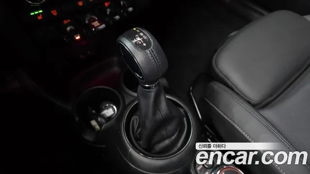 MINI Hatch 2019 thumb 9