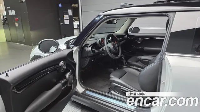 MINI Hatch 2019 thumb 10