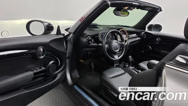 MINI Cooper Convertible 2023 thumb 10