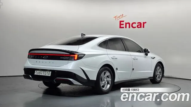 Hyundai Sonata 2023 thumb 2