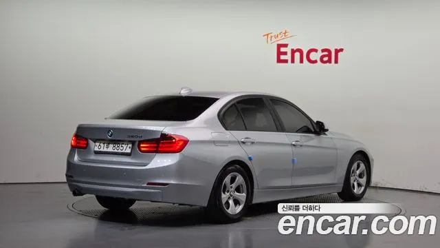 BMW 3-Series 2015 thumb 2