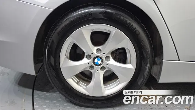 BMW 3-Series 2015 thumb 5