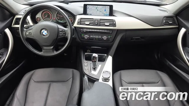 BMW 3-Series 2015 thumb 7