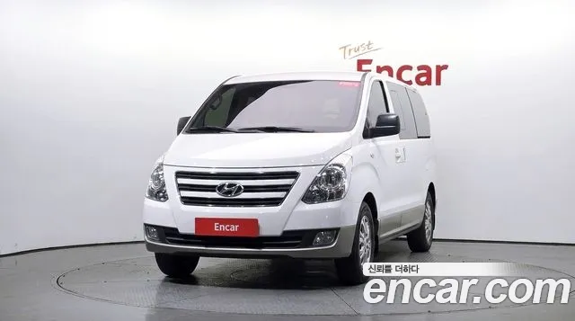 Hyundai Starex 2017 thumb 2
