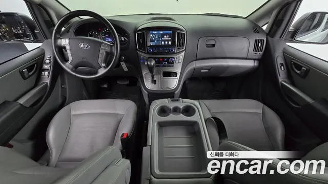 Hyundai Starex 2017 thumb 6
