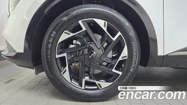 Kia Sportage 2023 thumb 4
