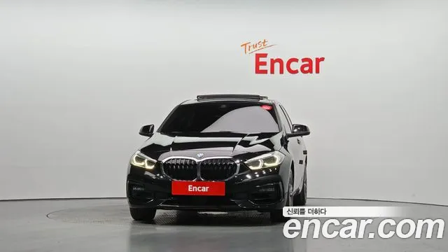 BMW 1-Series 2023 thumb 3