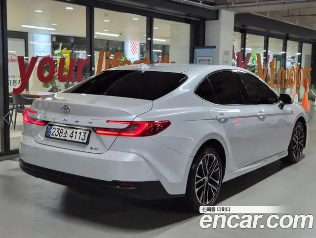 Toyota Camry 2024 thumb 4