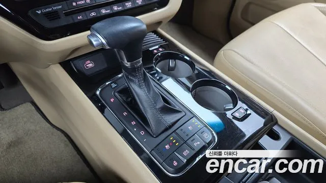 Kia Carnival 2017 thumb 9