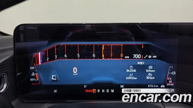 Ford Mustang Mach-E 2025 thumb 8