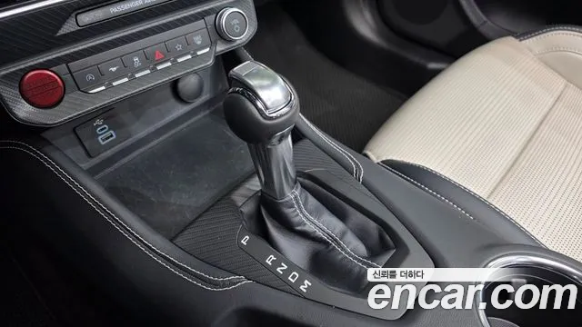 Ford Mustang Mach-E 2025 thumb 9