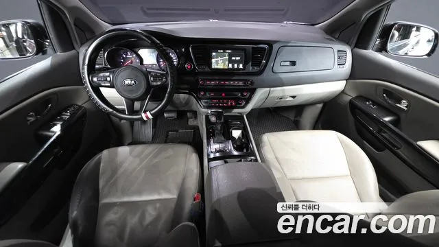 Kia Carnival 2017 thumb 7
