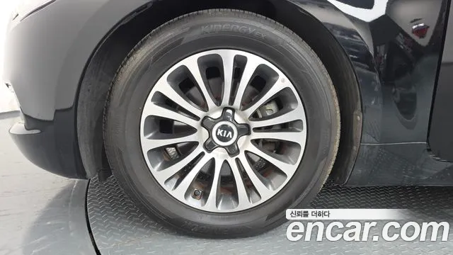 Kia K9 2012 thumb 5