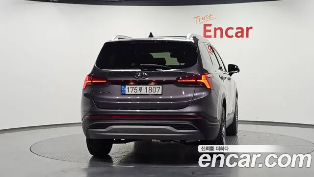 Hyundai Santa Fe 2023 thumb 4