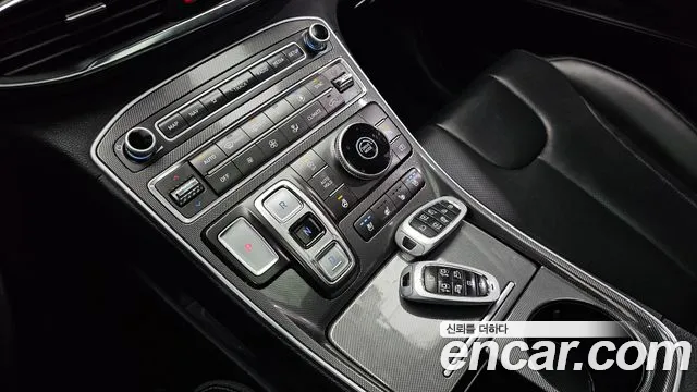 Hyundai Santa Fe 2023 thumb 9