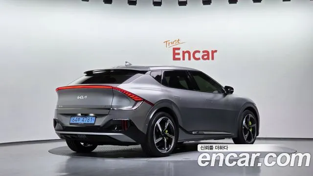 Kia EV6 2023 thumb 2