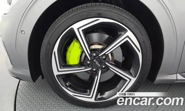 Kia EV6 2023 thumb 5