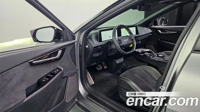Kia EV6 2023 thumb 10