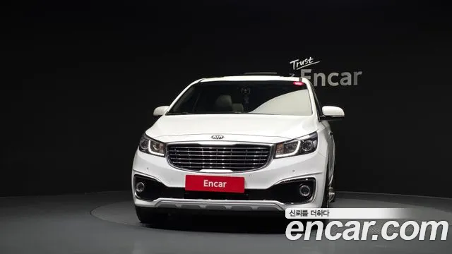 Kia Carnival 2015 thumb 3