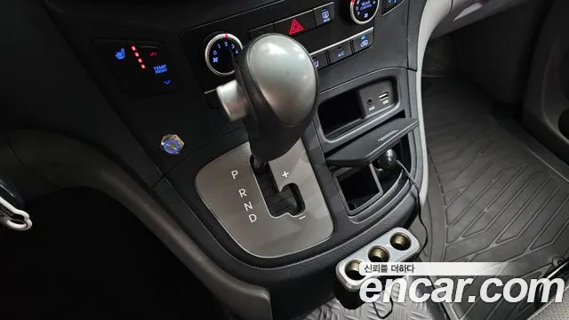 Hyundai Starex 2017 thumb 9