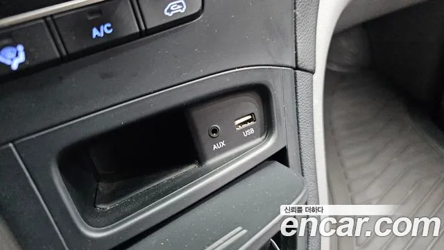 Hyundai Starex 2017 thumb 12