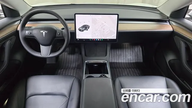 Tesla Model 3 2022 thumb 6