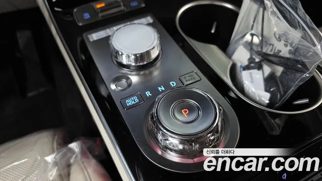Genesis GV70 2024 thumb 9