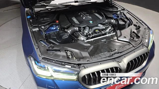 BMW 5-Series 2021 thumb 6