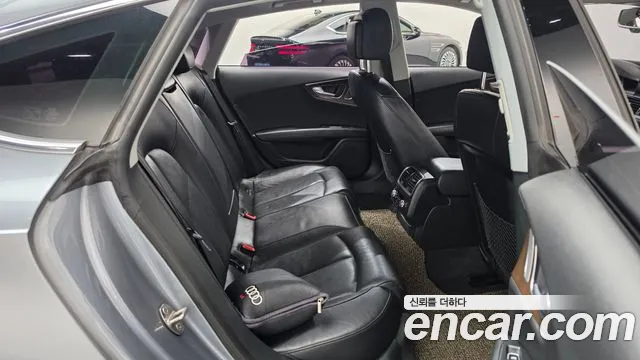 Audi A7 2016 thumb 12