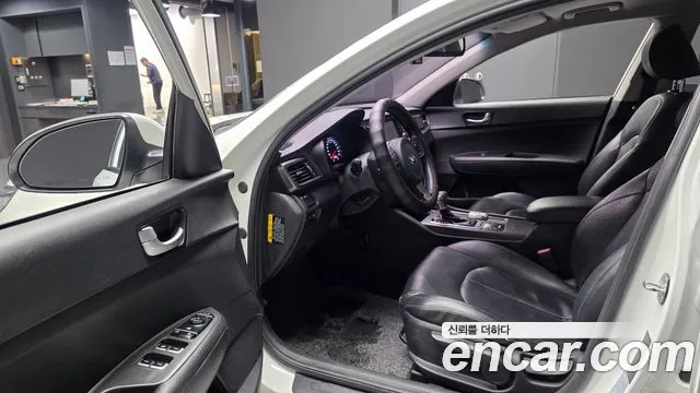 Kia K5 2016 thumb 10