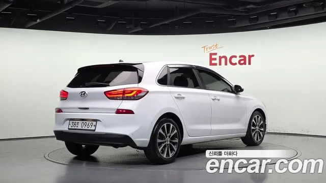 Hyundai i30 2017 thumb 2