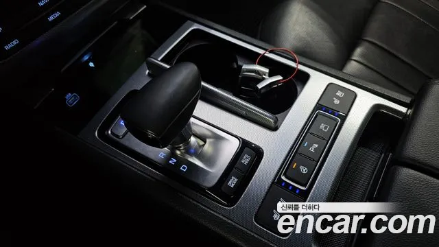 Genesis G80 2018 thumb 9