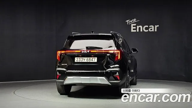 Kia Seltos 2023 thumb 4