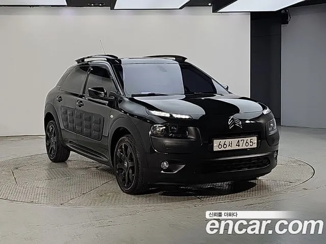 DS C4 CACTUS 2017 thumb 2