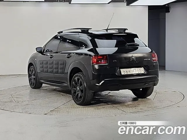 DS C4 CACTUS 2017 thumb 3