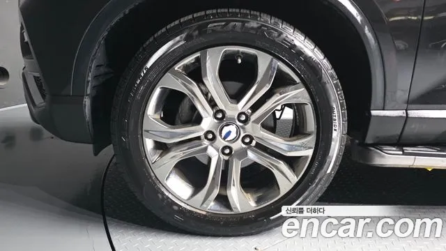 KG_Mobility_Ssangyong Rexton 2017 thumb 4