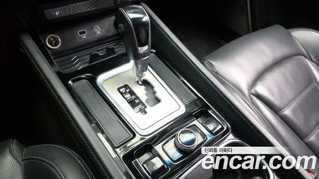 KG_Mobility_Ssangyong Rexton 2017 thumb 8