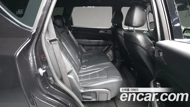KG_Mobility_Ssangyong Rexton 2017 thumb 11