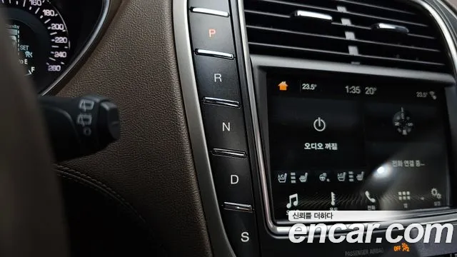 Lincoln MKX 2018 thumb 9
