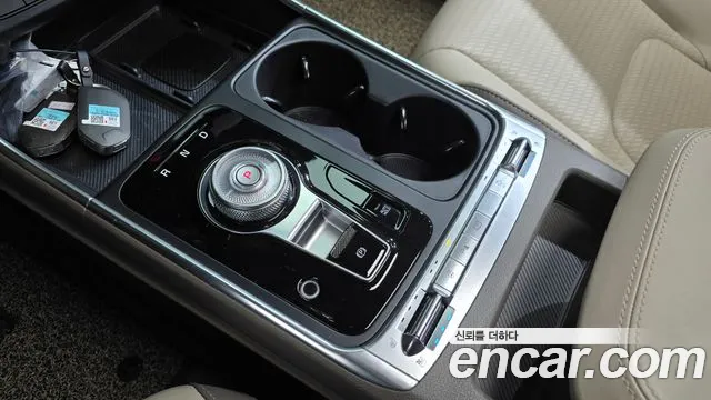 Kia Carnival 2024 thumb 9