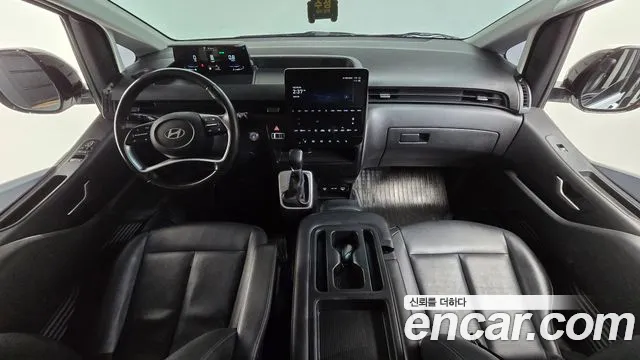 Hyundai Staria 2025 thumb 7