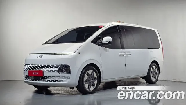 Hyundai Staria 2025 thumb 11
