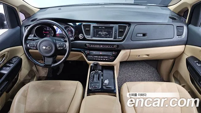 Kia Carnival 2015 thumb 7