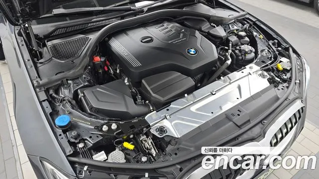 BMW 3-Series 2021 thumb 6